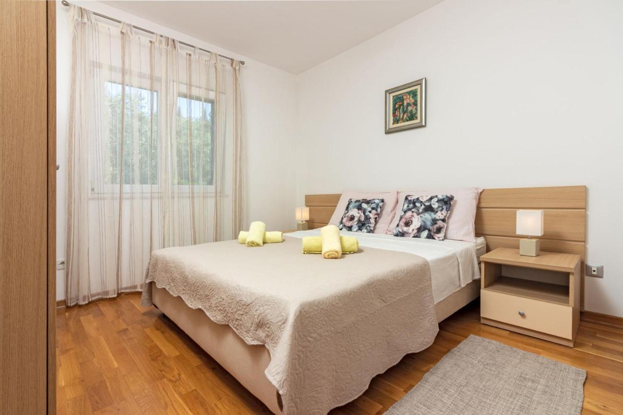 Apartment Mandalina House Stari Grad  Exterior photo